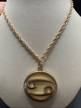 Gold Cancer Zodiac Pendant Necklace - Women's Jewelry Sarah Coventry Rare 24 in